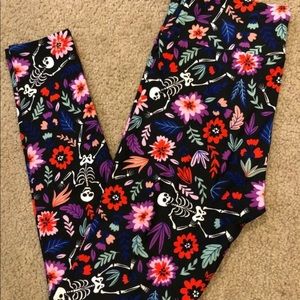 “Creepin It Real” LulaRoe TC Leggings NWT